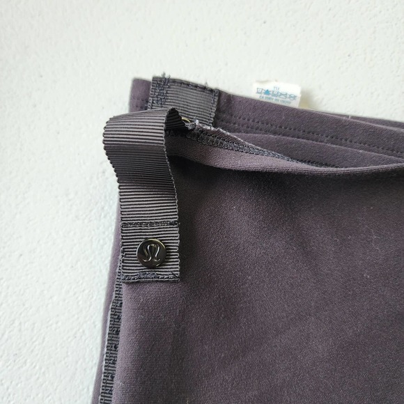 Lululemon Vinyasa Infinity Scarf Wrap Black Snap Closure - Picture 8 of 9